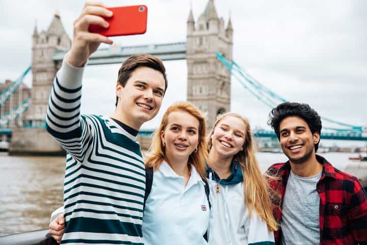 A Liverpool Legacy Private Tour of Beatles & Beyond