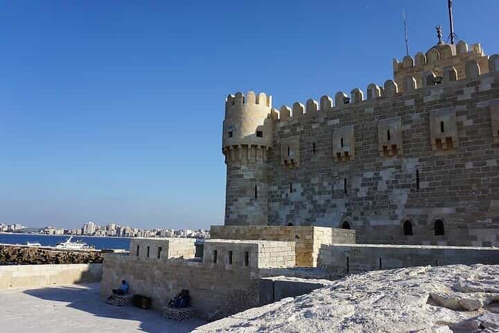 סיור מודרך למבצר קיטביי ולאלכסנדריה מקהיר