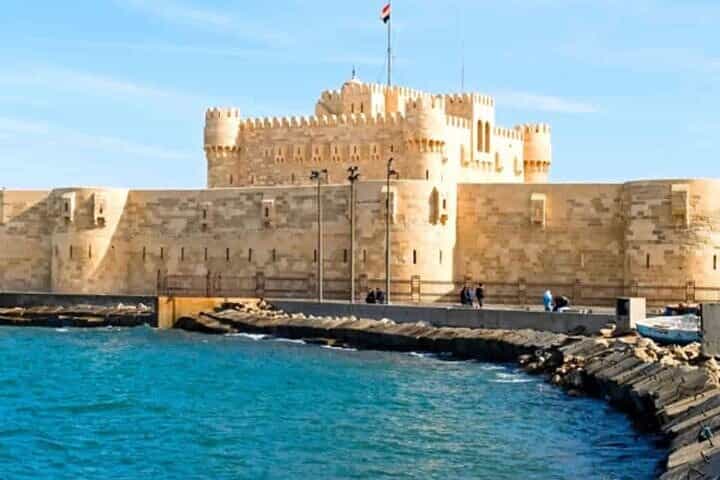 סיור מודרך למבצר קיטביי ולאלכסנדריה מקהיר