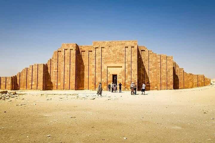 Day Tour to Memphis Sakkara & Dahshur Pyramids