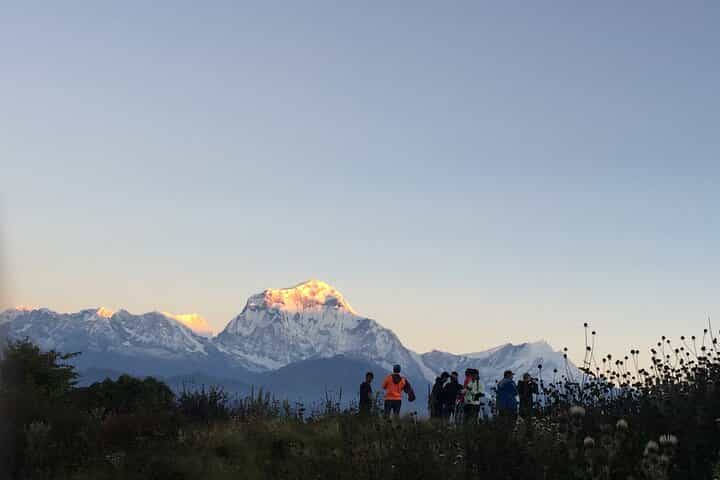 סיור מסוק בבסיס מחנה אנפורנה