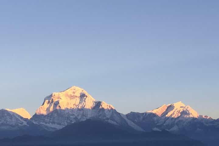 סיור מסוק בבסיס מחנה אנפורנה