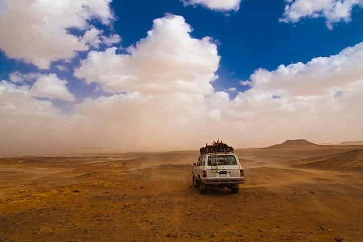 רכיבת קואדים ורכב עכביש ספארי מגה בהורגדה