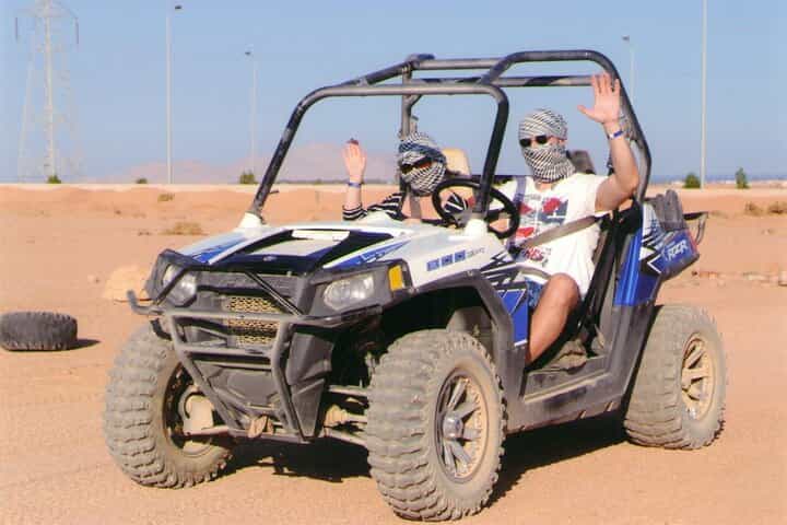 רכיבת קואדים ורכב עכביש ספארי מגה בהורגדה