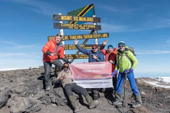 מסלול טיול בן 8 ימים על הר קילימנג'רו דרך רונגאי