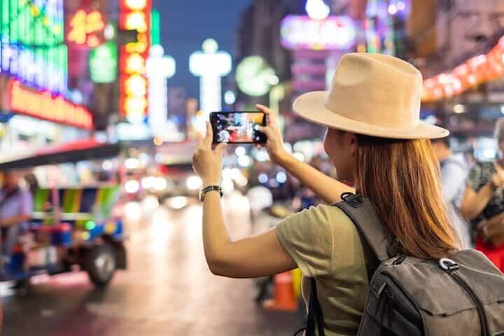 סיור טוק טוק בבנגקוק בלילה עם רחוב הרובע הסיני