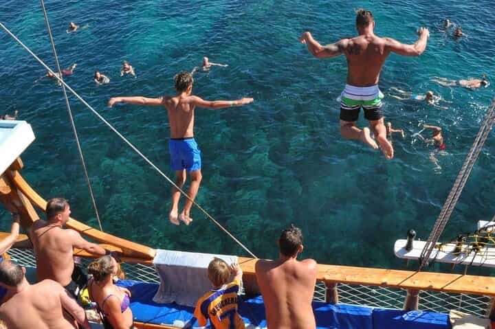 Blau Lagoon & Manavgat River Boat Tour from Side with Lunch