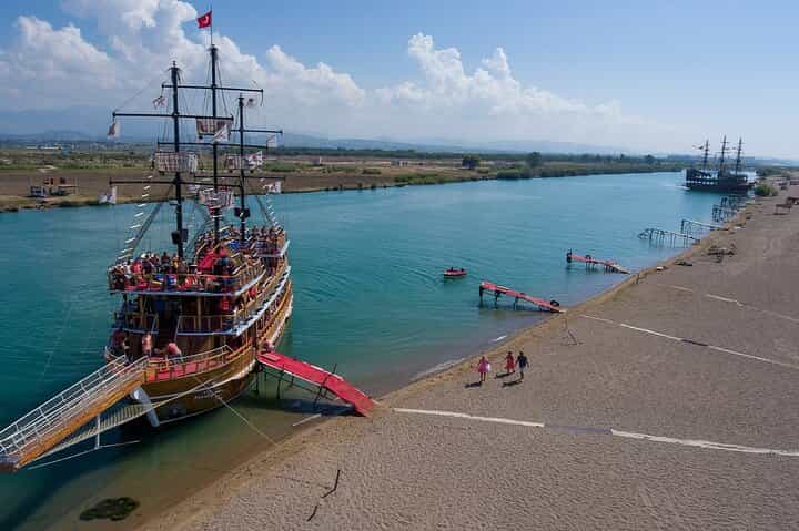 Blau Lagoon & Manavgat River Boat Tour from Side with Lunch