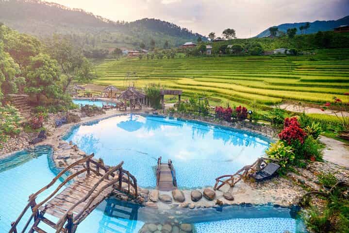 טיול פרטי של 5 ימים לעיר האנוי -מוק צ'או, טאקסואה ואגם ת'אק בעא