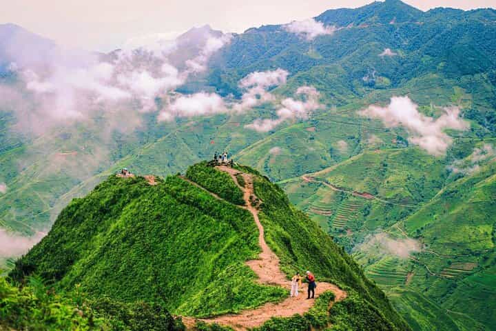 טיול פרטי של 5 ימים לעיר האנוי -מוק צ'או, טאקסואה ואגם ת'אק בעא