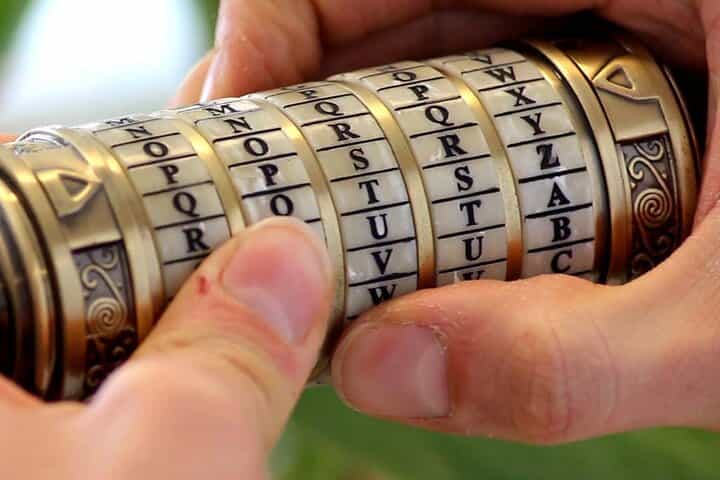 The Magic Portal: Outdoor Escape Room in Granada