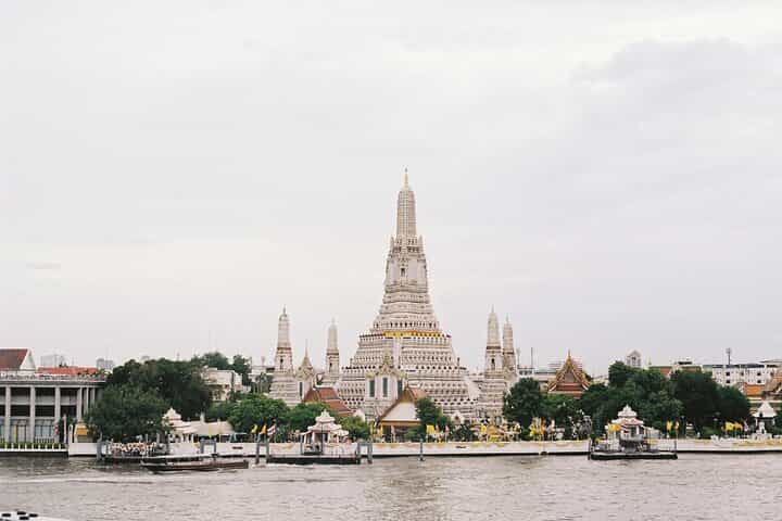 אורות, מצלמה ואטרקציות: סיור בעיר בנגקוק באינסטגרם