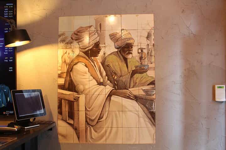 Coffeeshops GPS App Walking Tour Mobile Game