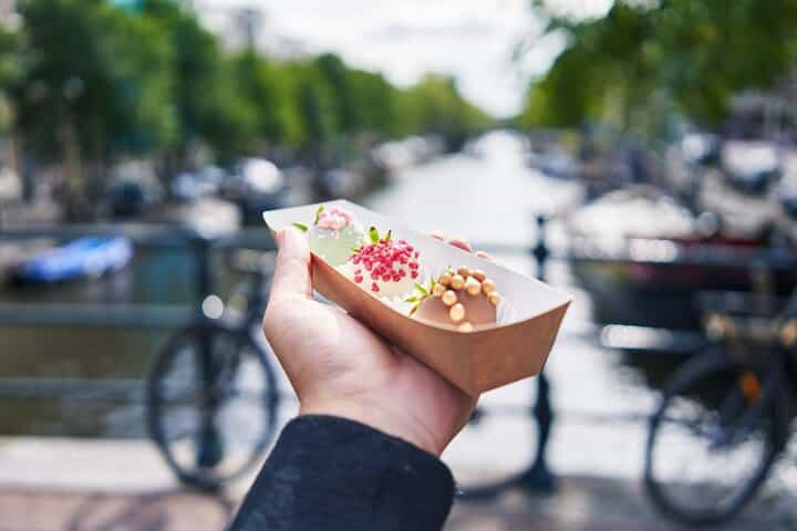 Souvenirs of Amsterdam Private Walking Tour