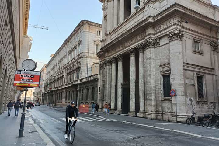 Rome Pantheon, Piazza Navona and Campo di Fiori Walking Tour