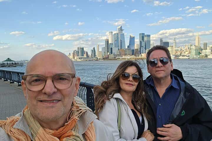 New York Skyline Magic - The Real Skyline With a Real Local