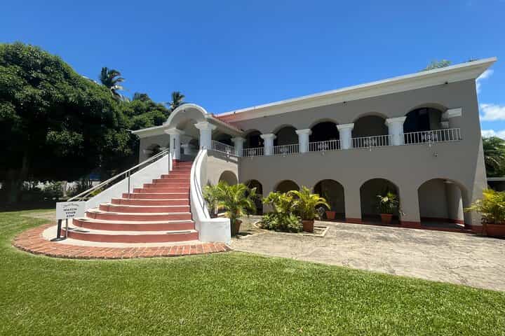 סיור פרטי בסן חואן העתיקה עם חווית רום בריליטו