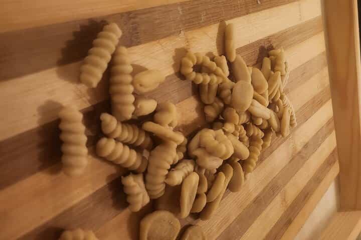 שיעור פסטה עם טעימות של שמן זית כתית מעולה