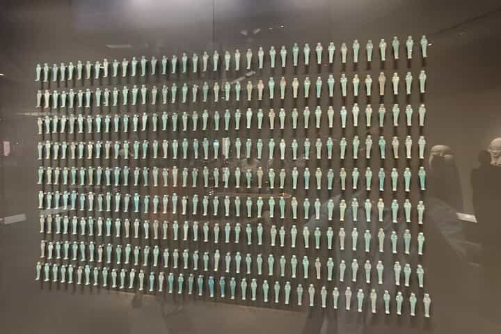 סיור בפירמידות גיזה עם המוזיאון המצרי הגדול