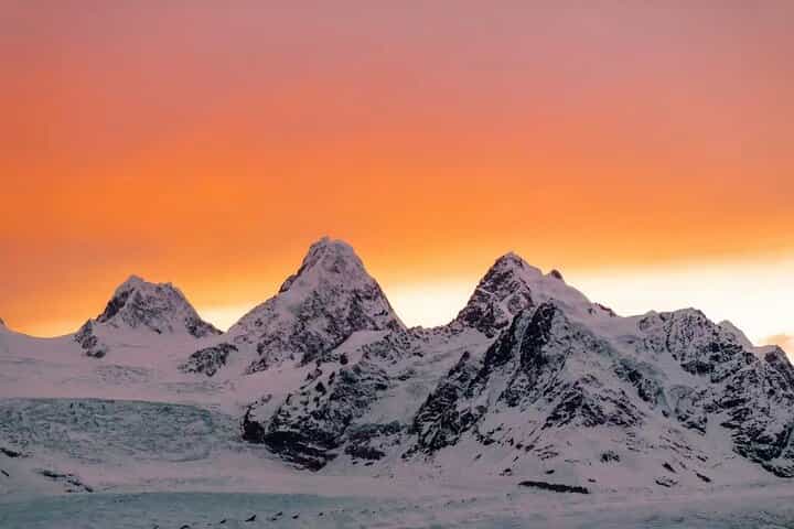 סיבוב של 9 ימים על קרח כחול בטיבט