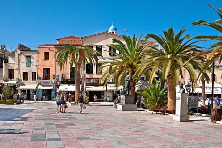 סיור בעיר הקסומה חאניה ואגם קורנס עם העברות וחטיף