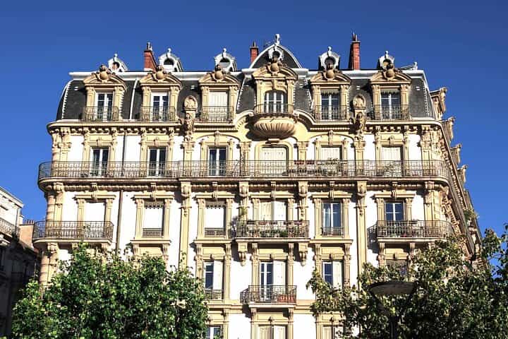 Explore Grenoble in 60 minutes with a Local