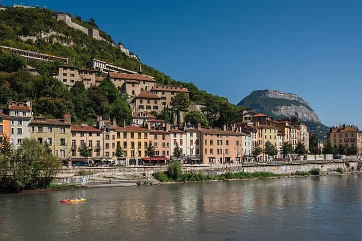 Explore Grenoble in 60 minutes with a Local