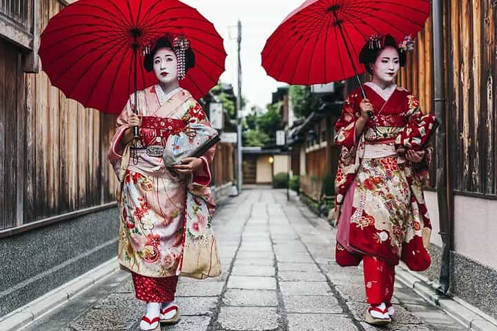 Kyoto: Gion Hidden Gems & Geisha Culture Tour