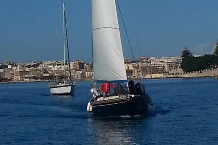 Sailing tour in Syracuse and guided snorkeling - Private