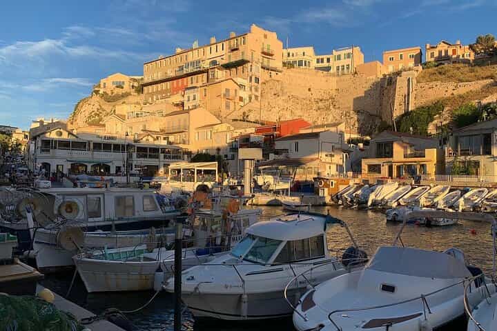 Private tour of Marseille and Cassis on Tesla city tour 5H
