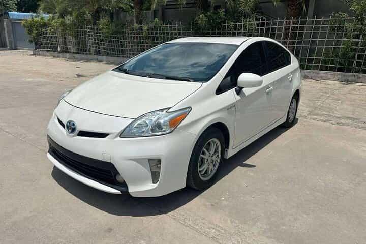 טיול יומי על ידי רכב פרטי מסיאם ריפ לפנום פן