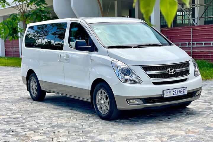 טיול יומי על ידי רכב פרטי מסיאם ריפ לפנום פן