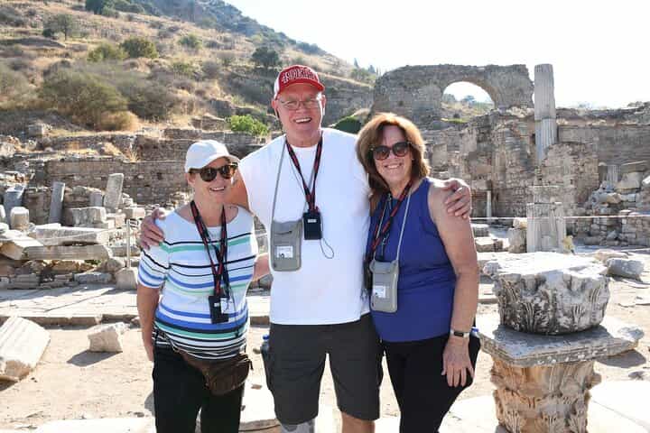 Luxury Ephesus and House of Mary Tour with Tickets and Lunch