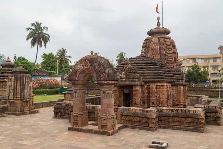 Private Bhubaneswar City Tour by Car Featuring Konark Sun Temple