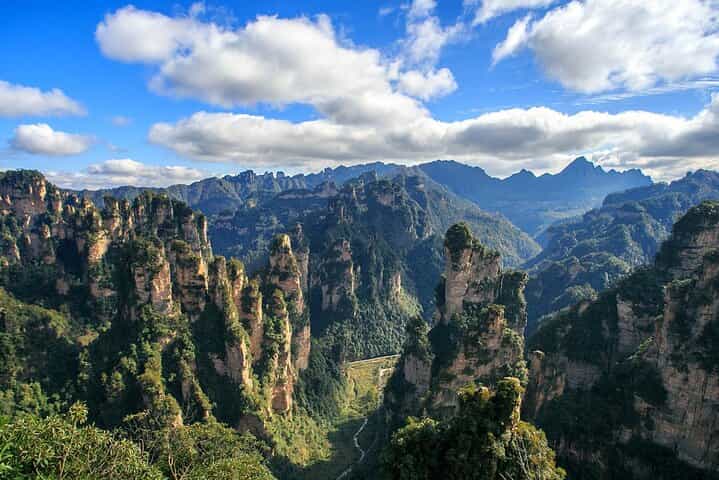 4-Day Private Zhangjiajie Tour: Avatar Mountains & Glass Bridge