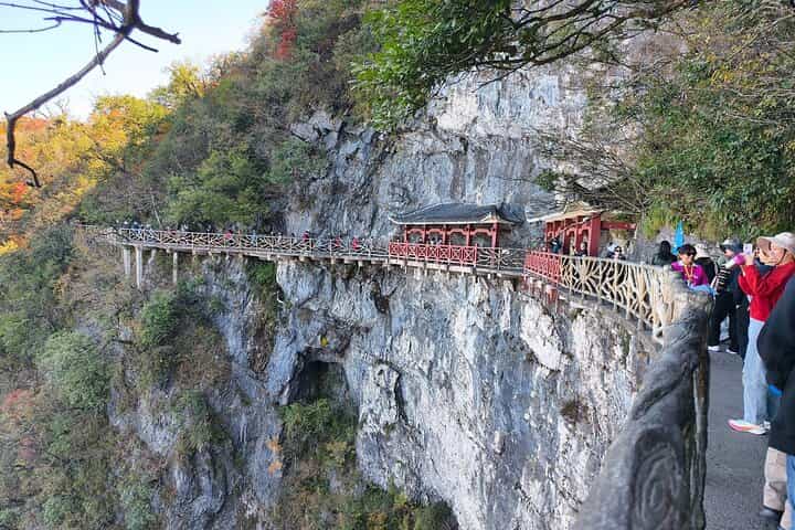 4-Day Private Zhangjiajie Tour: Avatar Mountains & Glass Bridge