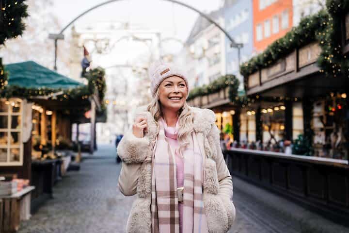 Private Vacation Photoshoot with Photographer in Cologne