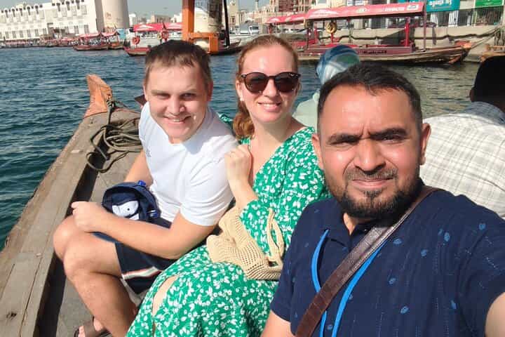 Old Dubai Walking Tour with Private Guide and Local Street Snacks