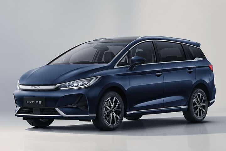 Private One-Way Transfer: Kathmandu to Pokhara/Chitwan/Lumbini