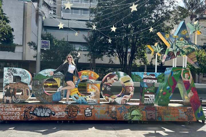 Monserrate, Candelaria, Museo del Oro, Museo Botero, etc...