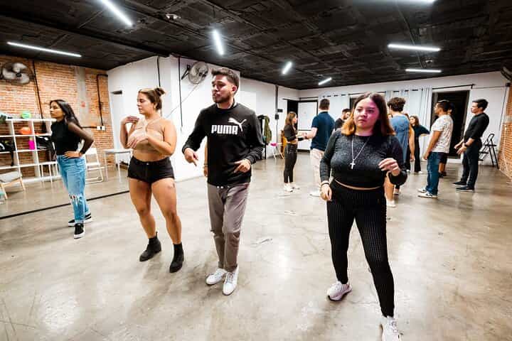 Zero to salsa for beginners