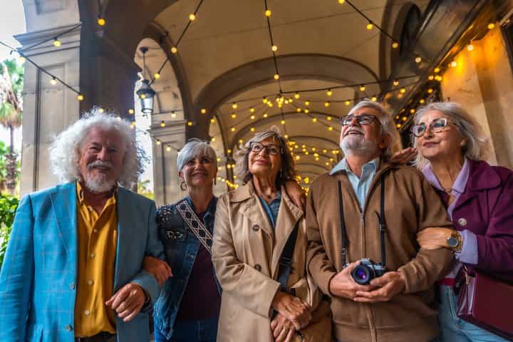 Private Romantic Walking Tour in Bath: Roman & Georgian Heritage