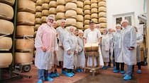 Guided group tour TastyBus: Parmesan Cheese and Parma Ham