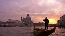 Romantic Venice: 30 Minute Gondola Ride with Serenade