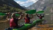 2-Hour Guided Kayak Experience in Geiranger