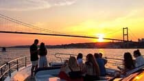 Bosphorus Sunset Yacht Experience: Istanbul’s Best
