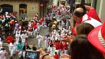 The best San Fermín experience with a balcony and buffet breakfast. 