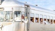 שקיעה ברכבת סילבר טייטס עם ארוחת ערב ומופע של סמית׳י