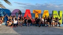 Roatan Monkeys and sloth with chocolate, Rum testing and Beach