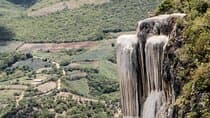 ס tour Hierve el Agua, עץ טולה, מיתלה ומזקקת מזקל
